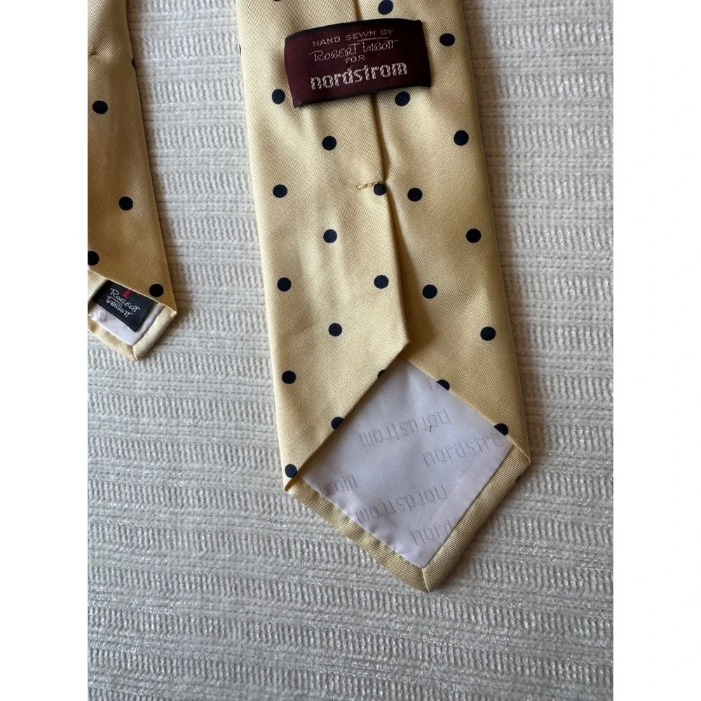 Robert Talbott Nordstrom Mens Silk Tie Yellow Navy Polka Dot Hand Sewn Classic